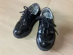 キッズ　靴　フォーマルシューズ ブラック エナメル