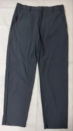 ユニクロ　ウルトラストレッチパンツ　ダークグレー　Mサイズ