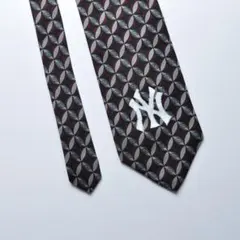 ④visyay「Bootleg tie」ネクタイ