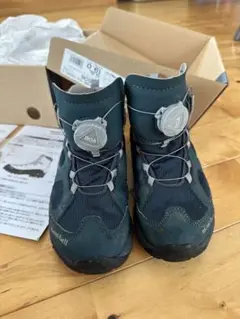 19cm モンベルトレッキングシューズ