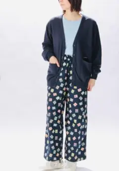 カジュアルパンツ