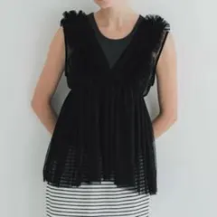 ✨フォロー割有✨【coca】チュールVネックトップス Mサイズ