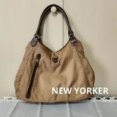 NEW YORKER セミショルダーバッグ