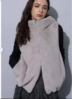 新品・未使用・タグつき Arpege story ファーフードジップベスト ファージップベスト | ジャケット | Arpege story（アルページュ