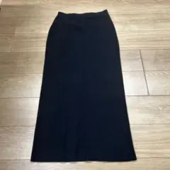黒 リブ編み タイトスカート 後ろスリットあり