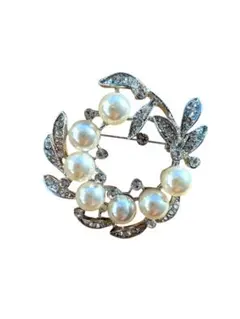 パールブローチ