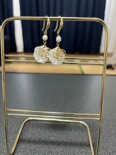 14kgf❣️淡水パール&薔薇モチーフピアス