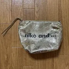 niko and ... ゴールドポーチ
