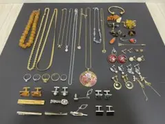 【④】遺品整理 ヴィンテージアクセサリーまとめ アクセサリーまとめ売りヴィンテージ 遺品整理 全部40点 - メルカリ