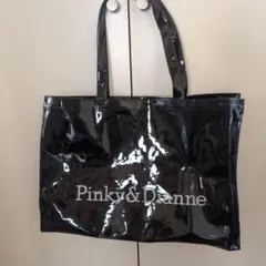 Pinky&Dianne エナメル トートバッグ ブラックのサムネイル