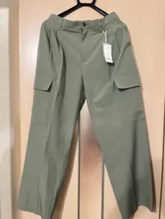 (未使用)URBAN RESEARCH カーキ カーゴパンツ　ナイロンパンツのサムネイル
