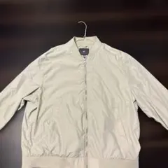 ライトグレー ナイロンジャケット