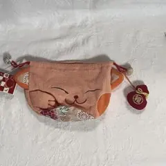 エルムカンパニーのちりめん招き猫ピンクの猫柄巾着　ウッドビーズ