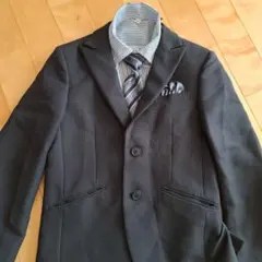 ダークグレー 2ボタン スーツセット+シャツ　150