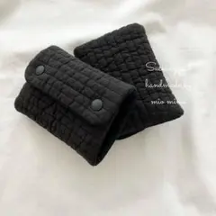 ◯ハンドメイド◯ベビービョルン　抱っこ紐よだれカバー　ヌビ　キルト　ブラック