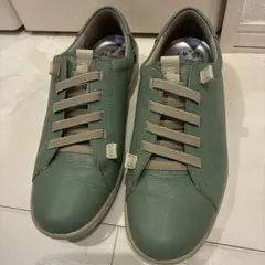 美品ACHILLES SORBO スニーカー EEEE牛皮のサムネイル