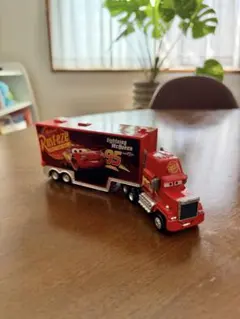 トミカ ライトニング・マックィーン トレーラー　Mack