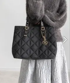 ランダ　2WAY ベルトハンドルキルティングトートバッグ