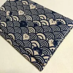 ハンドメイド　診察券も入る　お薬手帳ケース　和柄　青海波　ねこ　ネイビー　紺のサムネイル