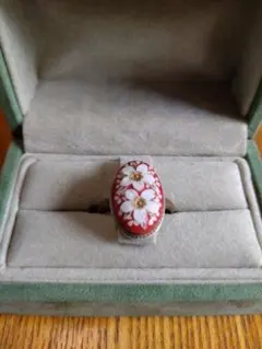 トシカネ 指輪 幻のジュエリー 幻の有田焼ジュエリー”トシカネ世界初の展覧会が渋谷で、再現