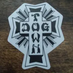 (縦5.5cm横4.6cm)Dogtown ドッグタウン ステッカー