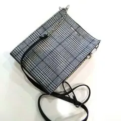 ショルダーバック　合成皮革　チェック