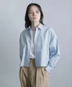 ライトブルー ショート丈シャツ
