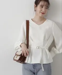 N. Natural Beauty Basic 白ブラウス長袖オフィスベルト欠品