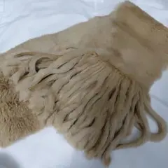 ラビットファーのマフラー