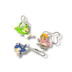 中古品　スーパーマリオ　キーホルダー　ルイージ　ピーチ　キノピオ　セット
