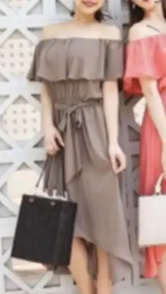 オフショル ワンピース　ロイヤルパーティ　しまむら　リエンダ　　しまむら　GU