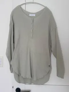 ADAM ET ROPÉ リブ編みコットンニット長袖トップス