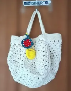 ハンドメイド グラニーバッグ ホワイト　編み物　かぎ針編み