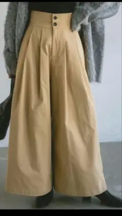 VANNIE U ダブルタックボリュームパンツ　ベージュ　Ｍサイズ　新品タグ有