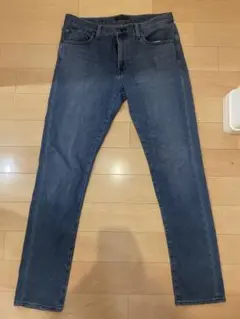 UNIQLO ダークブルー ジーンズ 32
