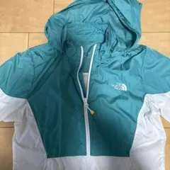 【さらに値下げしました】North Faceフード付きパーカー