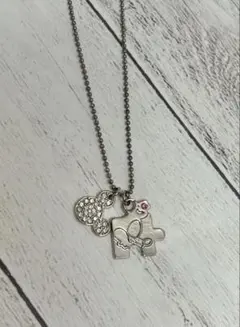 Disney ミニーちゃんパズルとミッキーマークのネックレス シルバー