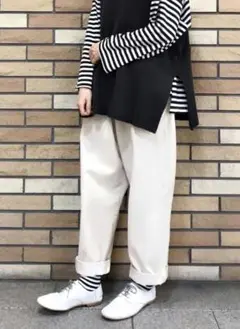 新品タグ付き✨サマンサモスモス　コクーンデニムパンツ　SM2 生成り