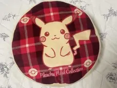リバーシブル　ピカチュウ　丸型クッション　赤と緑のサムネイル
