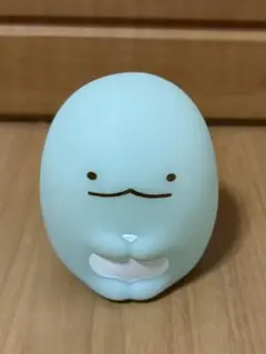 すみっコぐらし　とかげ　フィギュア　置物　光る