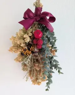 ④ ドライフラワースワッグ （野苺.林檎の造花）