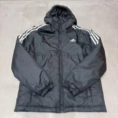 【adidas】スリーストライプス パデッド フードジャケット（中綿ブルゾン）
