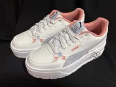 【新品タグ付】PUMA×ハローキティ コラボ 厚底スニーカー 24cmのサムネイル