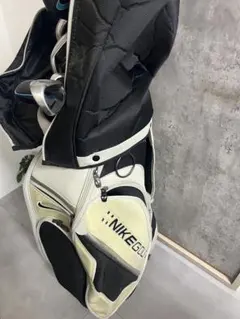 Item thumbnail for item 0b747bbe-613b-4ac7-98d6-4727b0e1f6e4