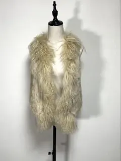 美品　ROSE BUD クリーム色 リアル　　ファーベスト Sサイズ