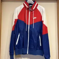 【極美品】　nike ナイロンジャケット ベイビーわるきゅーれ　ウインドライナー