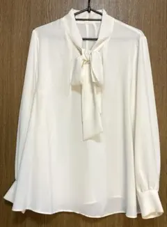 green label relaxing ボウタイ ブラウス