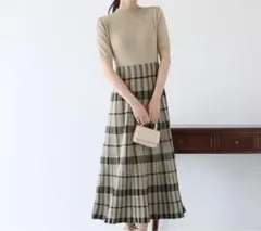 ベージュ ブラウン　チェック　ニット 半袖 ロング　ワンピース　ブルーイースト