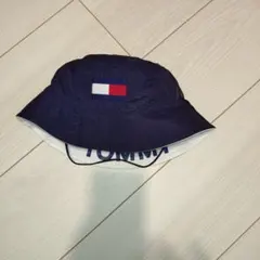 TOMMY リバーシブル バケットハット メッシュ ネイビー ホワイト　S/Mのサムネイル