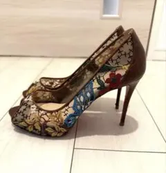 Christian Louboutin マルチカラースタッズヒール - メルカリ